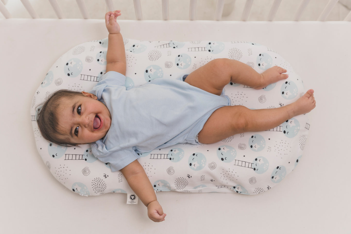 SNUGGLE BABY BED - Moon And The Starry Night - Whipper Seafoam