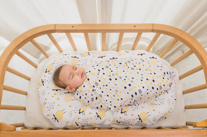 SNUGGLE BABY BED   - Moon And The Starry Night - Lime & Lenomade
