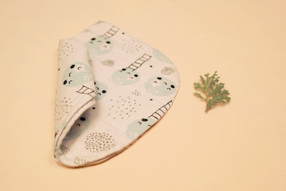 BURP CLOTH - Moon And The Starry Night - Blueberry Cream