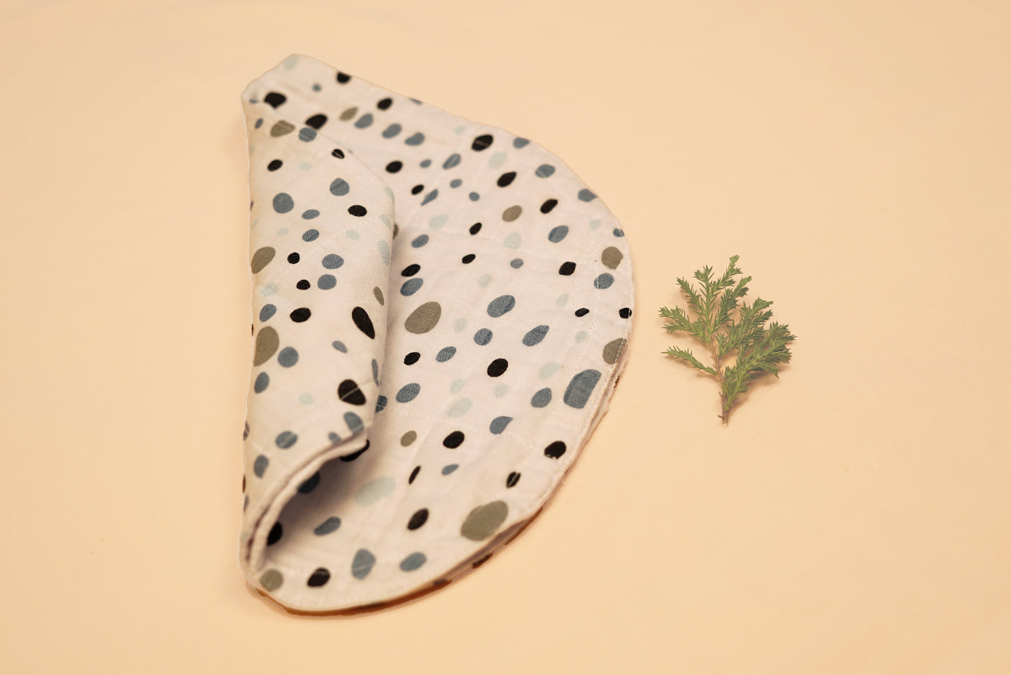BURP CLOTH - 101 Dalmations - Blueberry Cream