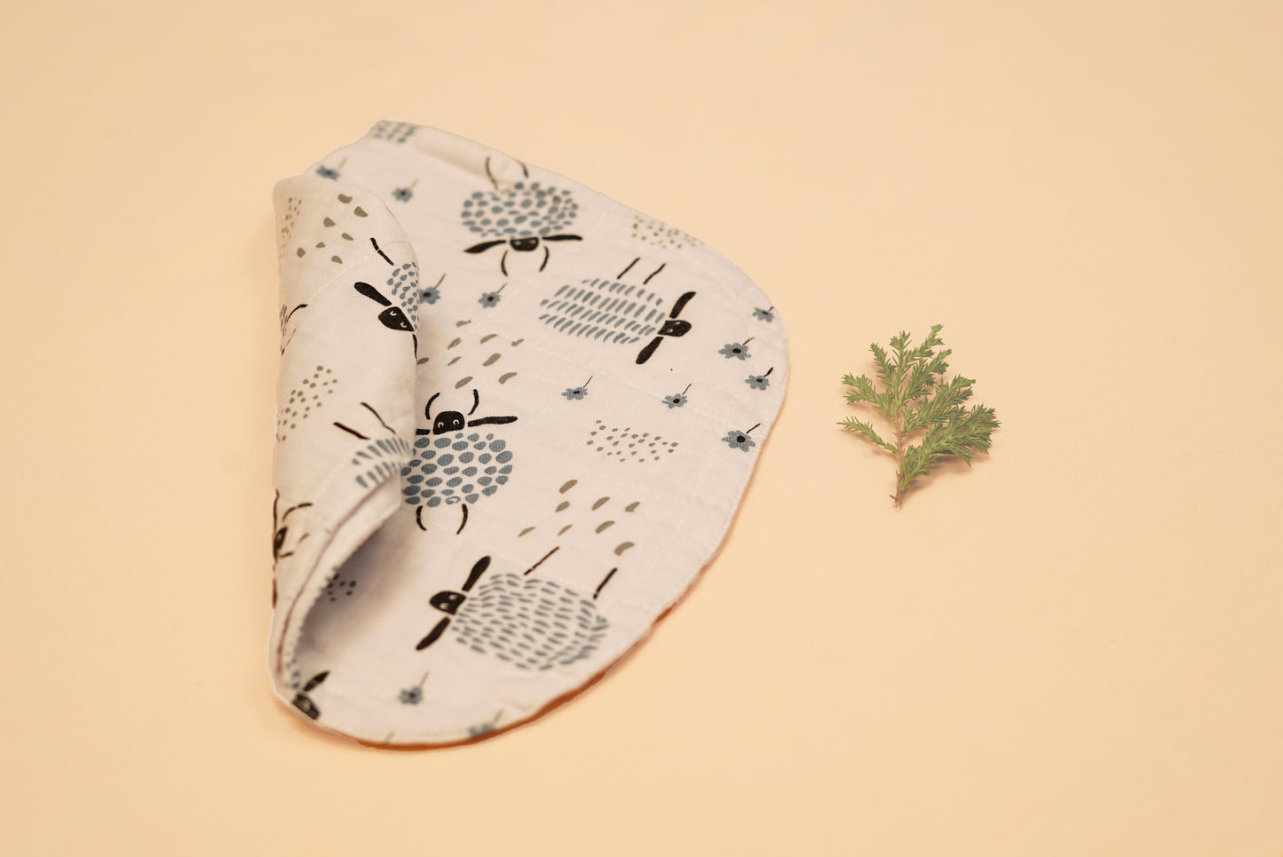 BURP CLOTH  - Baa Baa That Sheep - Blueberry Cream