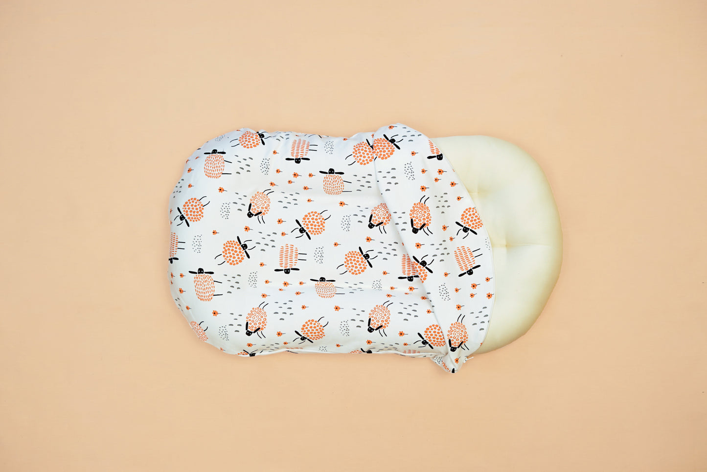 SNUGGLE BABY BED   - Baa Baa That Sheep - Butternut Squash
