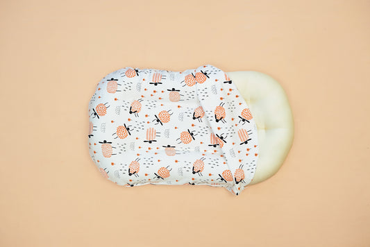 SNUGGLE BABY BED   - Baa Baa That Sheep - Butternut Squash