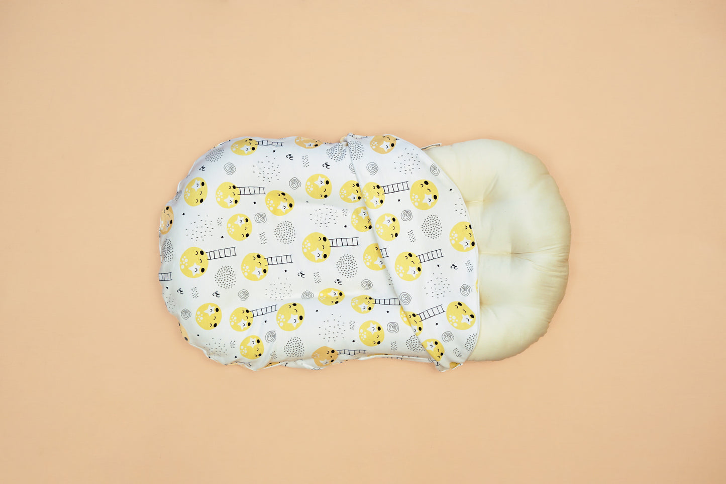 SNUGGLE BABY BED   - Moon And The Starry Night - Lime & Lenomade